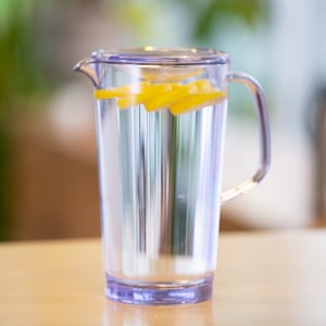 stanley clear pitcher_sq